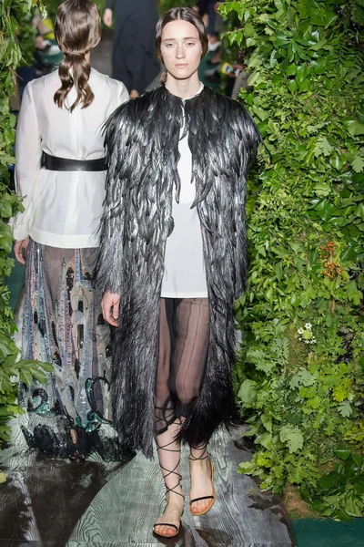 Look 37